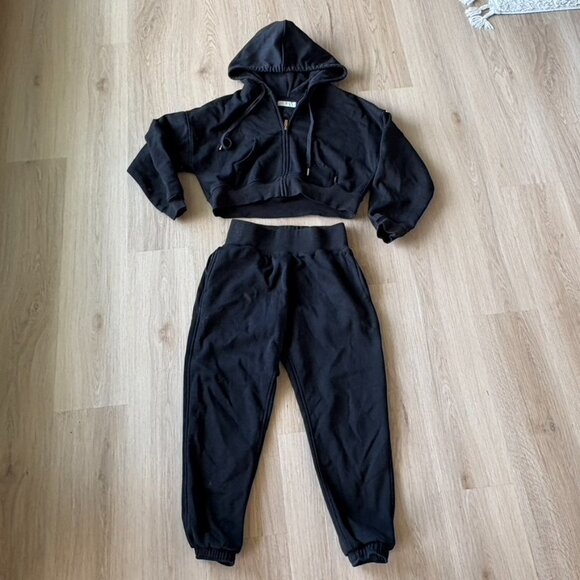 SUPESU Cubby Zip Up Hoodie Sweatpants Set Cropped & Reversible FUZZY HOOD Black - Picture 1 of 7